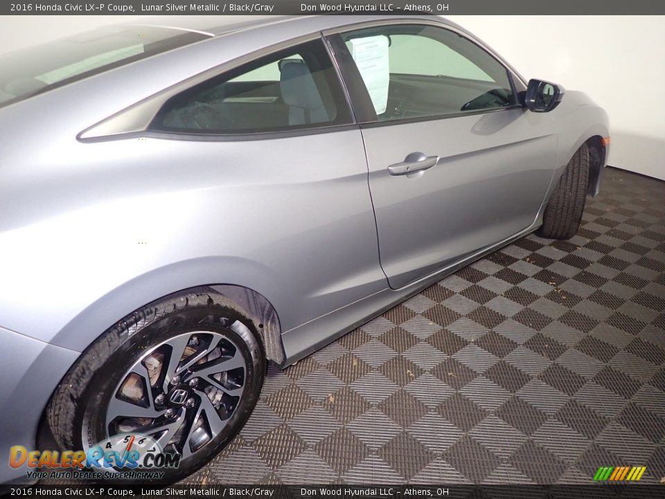 2016 Honda Civic LX-P Coupe Lunar Silver Metallic / Black/Gray Photo #19