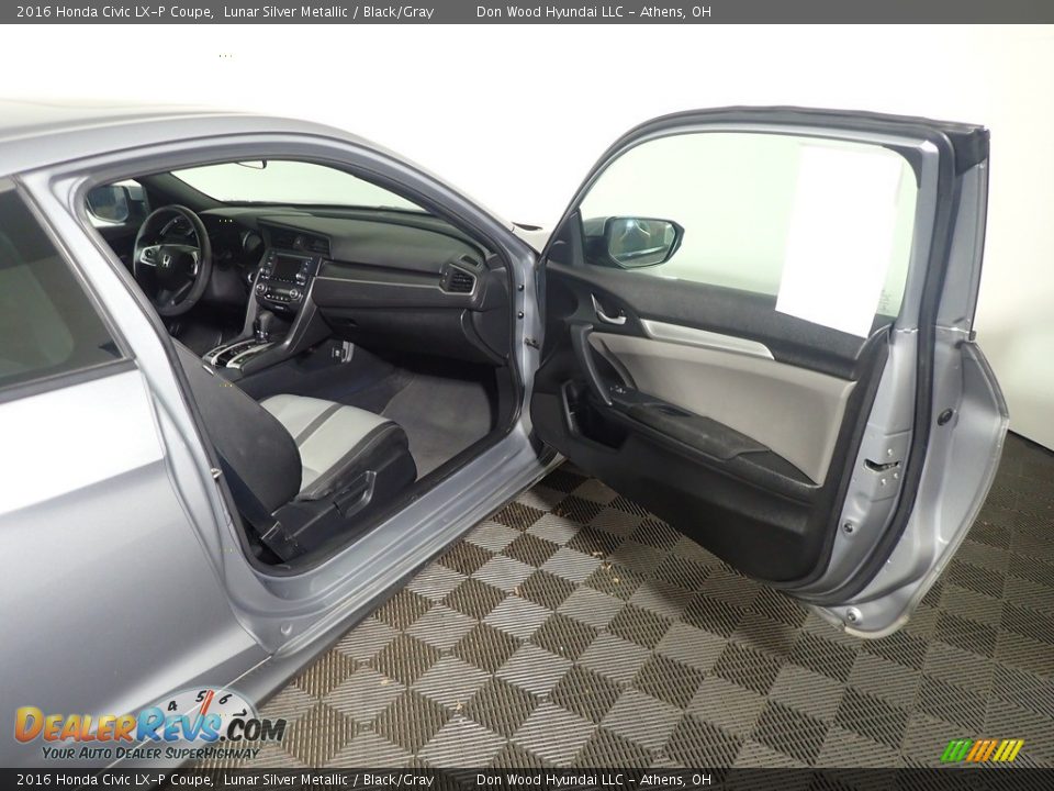 2016 Honda Civic LX-P Coupe Lunar Silver Metallic / Black/Gray Photo #34