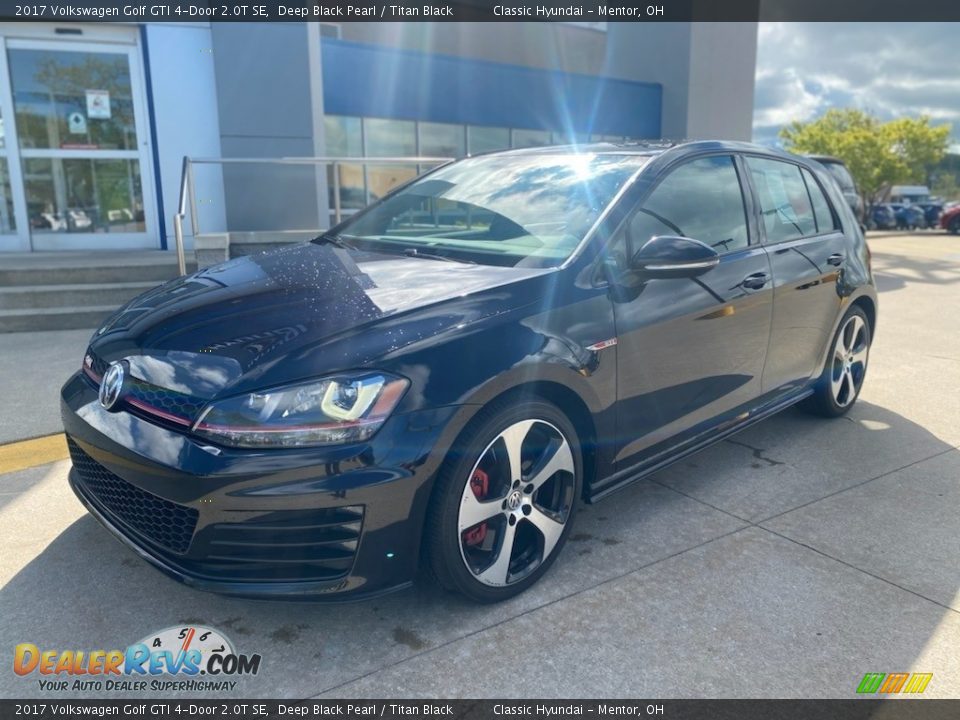 2017 Volkswagen Golf GTI 4-Door 2.0T SE Deep Black Pearl / Titan Black Photo #1