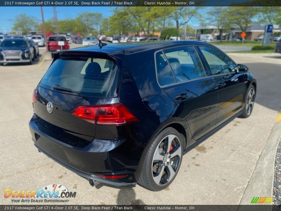 2017 Volkswagen Golf GTI 4-Door 2.0T SE Deep Black Pearl / Titan Black Photo #2