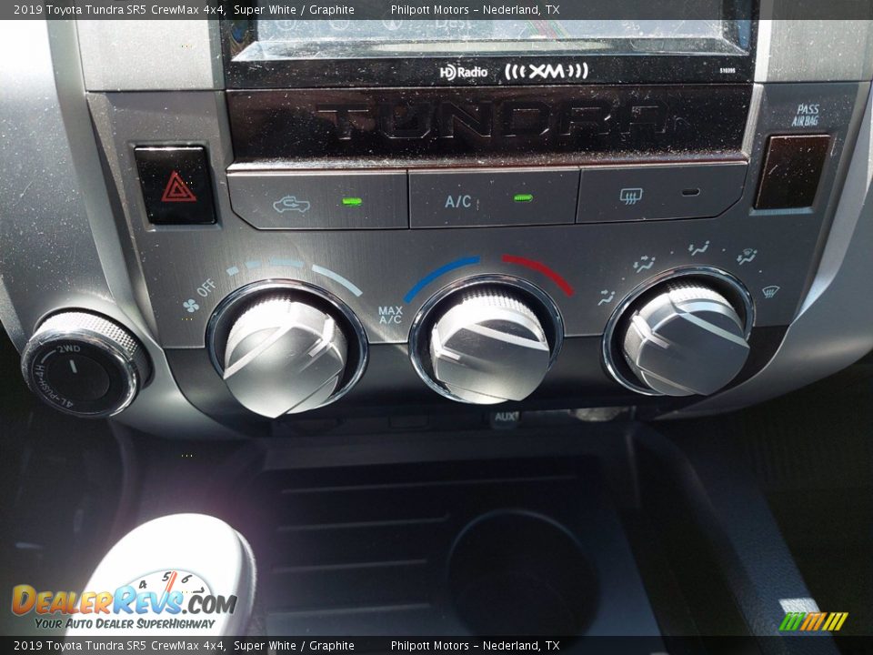 2019 Toyota Tundra SR5 CrewMax 4x4 Super White / Graphite Photo #22