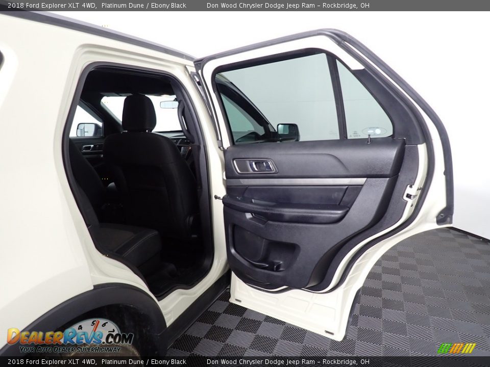 2018 Ford Explorer XLT 4WD Platinum Dune / Ebony Black Photo #29
