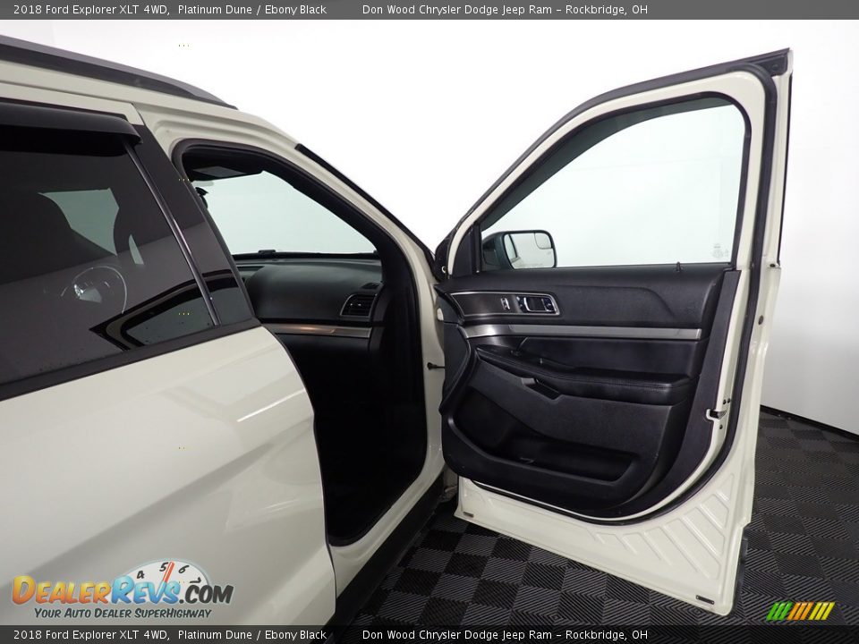 2018 Ford Explorer XLT 4WD Platinum Dune / Ebony Black Photo #31