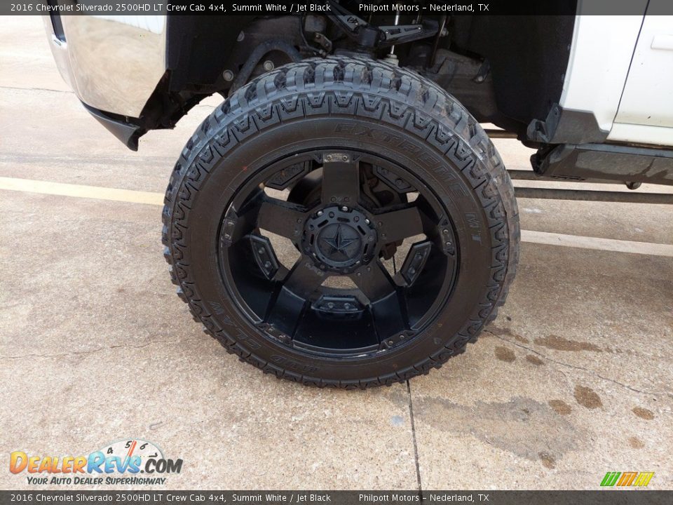 Custom Wheels of 2016 Chevrolet Silverado 2500HD LT Crew Cab 4x4 Photo #8