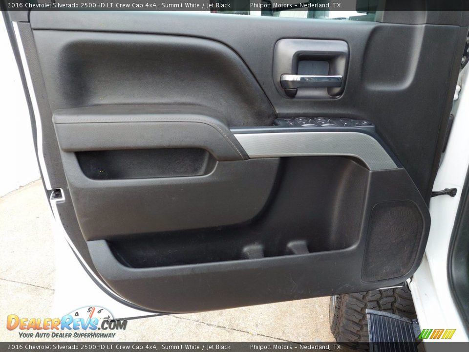 Door Panel of 2016 Chevrolet Silverado 2500HD LT Crew Cab 4x4 Photo #11