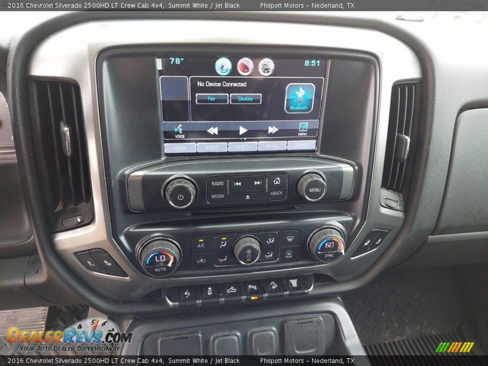 Controls of 2016 Chevrolet Silverado 2500HD LT Crew Cab 4x4 Photo #16
