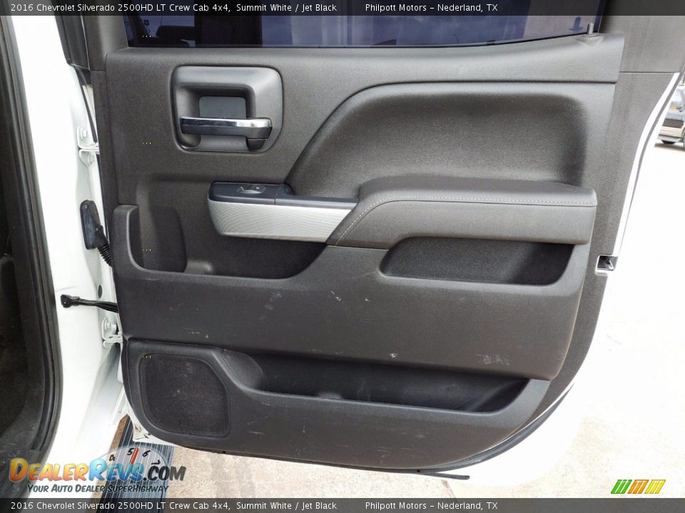 Door Panel of 2016 Chevrolet Silverado 2500HD LT Crew Cab 4x4 Photo #25