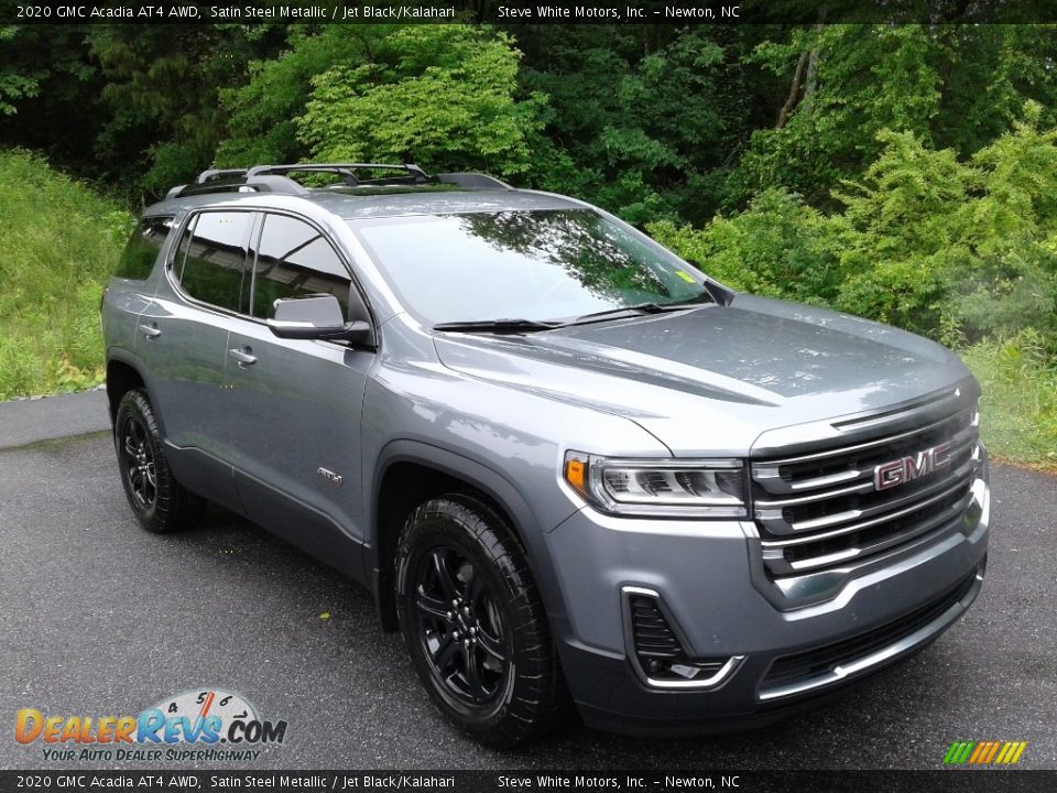 Front 3/4 View of 2020 GMC Acadia AT4 AWD Photo #5