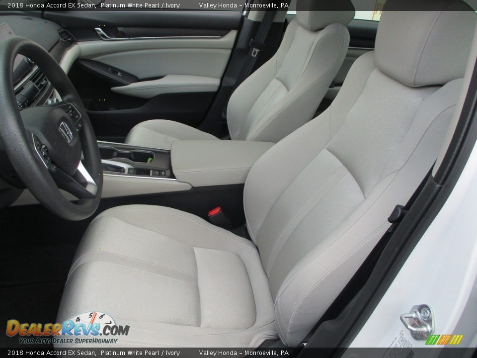 2018 Honda Accord EX Sedan Platinum White Pearl / Ivory Photo #11