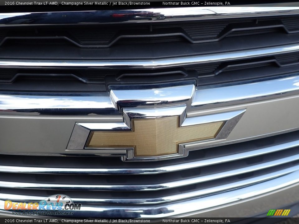 2016 Chevrolet Trax LT AWD Champagne Silver Metallic / Jet Black/Brownstone Photo #3