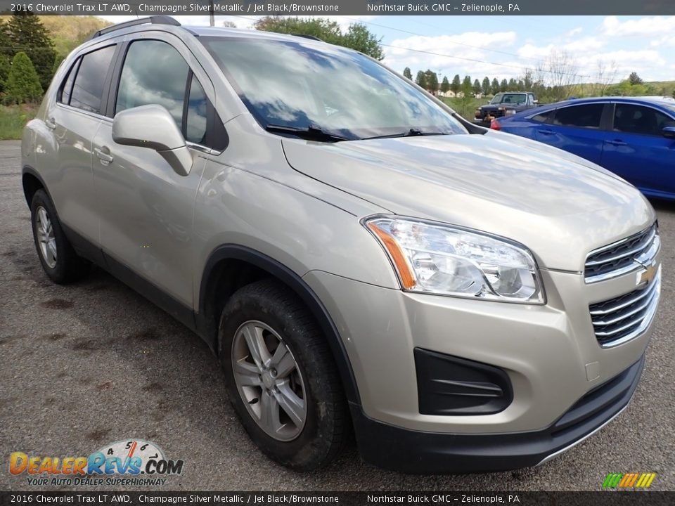 2016 Chevrolet Trax LT AWD Champagne Silver Metallic / Jet Black/Brownstone Photo #4