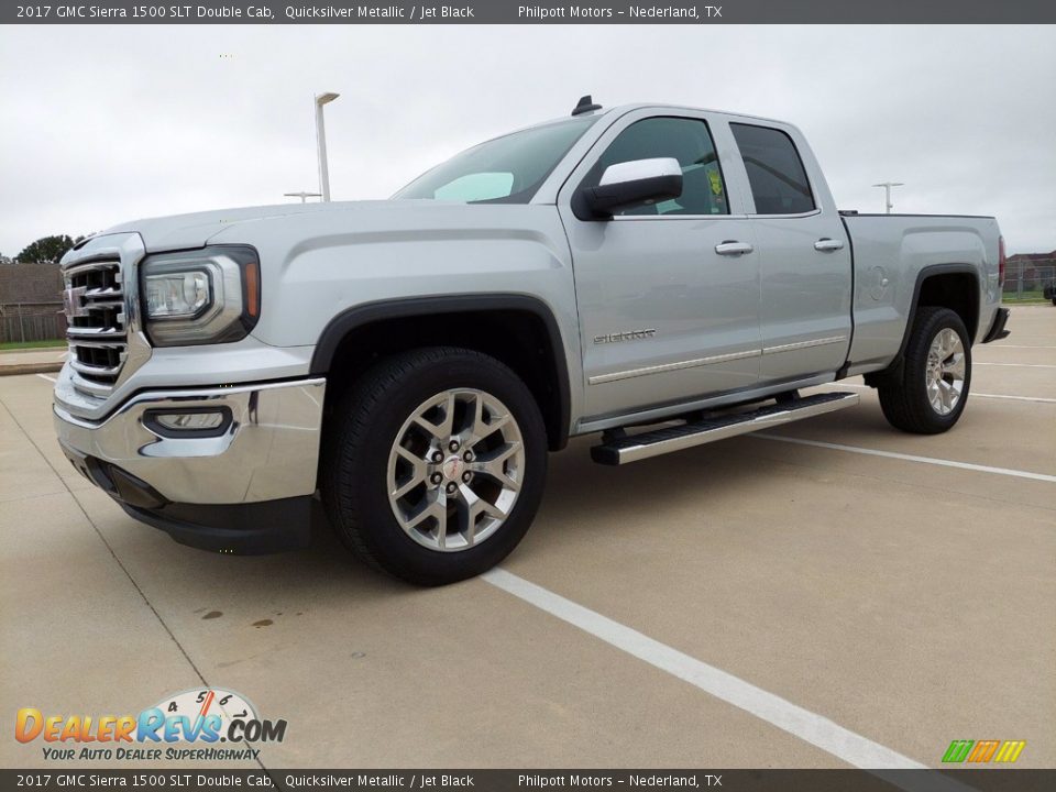 Front 3/4 View of 2017 GMC Sierra 1500 SLT Double Cab Photo #2