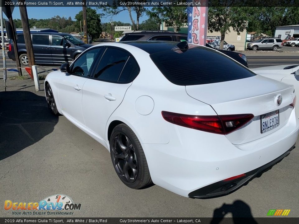 2019 Alfa Romeo Giulia Ti Sport Alfa White / Black/Red Photo #5