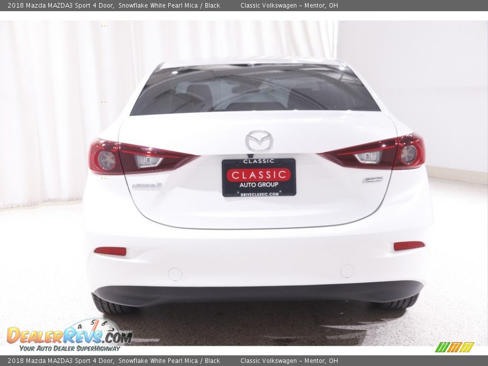 2018 Mazda MAZDA3 Sport 4 Door Snowflake White Pearl Mica / Black Photo #17