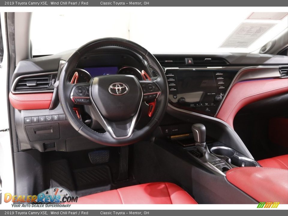 2019 Toyota Camry XSE Wind Chill Pearl / Red Photo #6