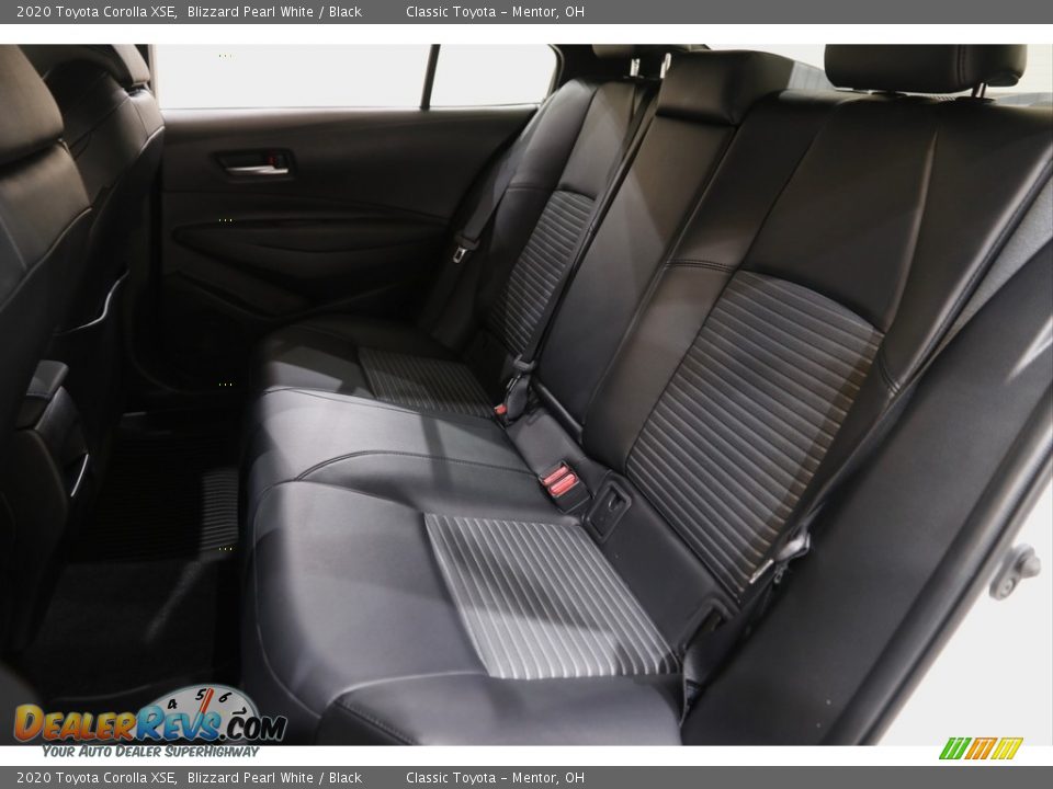 2020 Toyota Corolla XSE Blizzard Pearl White / Black Photo #17
