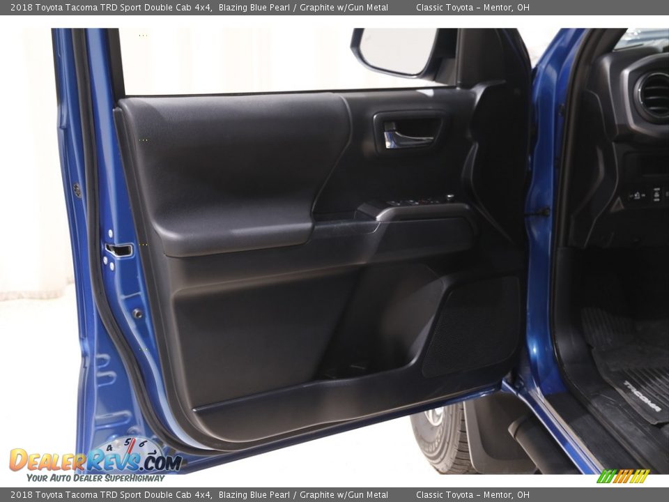 2018 Toyota Tacoma TRD Sport Double Cab 4x4 Blazing Blue Pearl / Graphite w/Gun Metal Photo #4