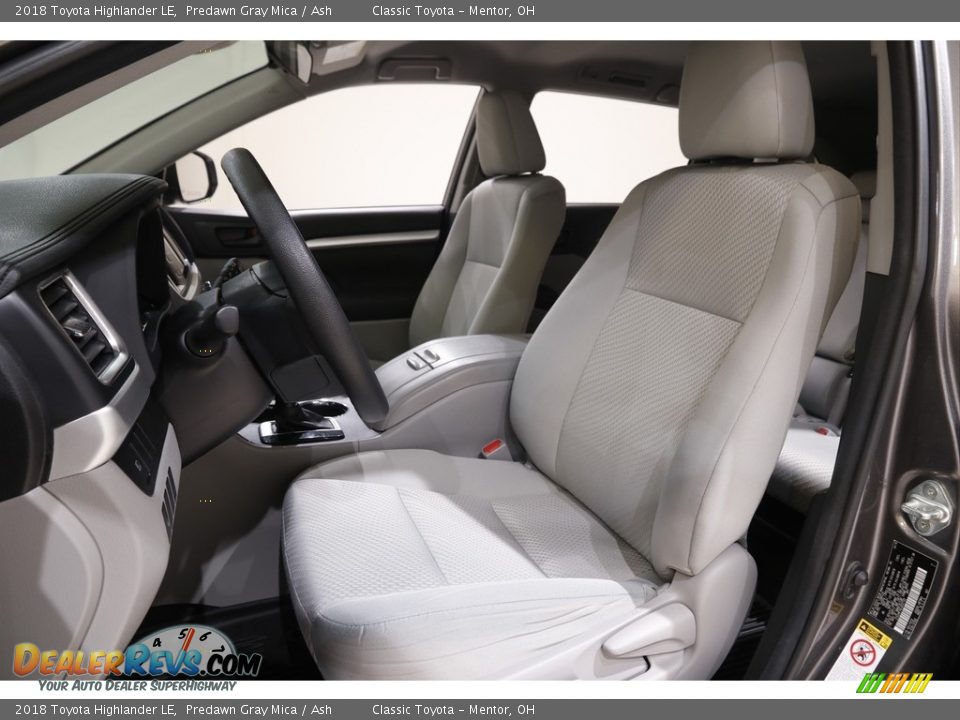 2018 Toyota Highlander LE Predawn Gray Mica / Ash Photo #5