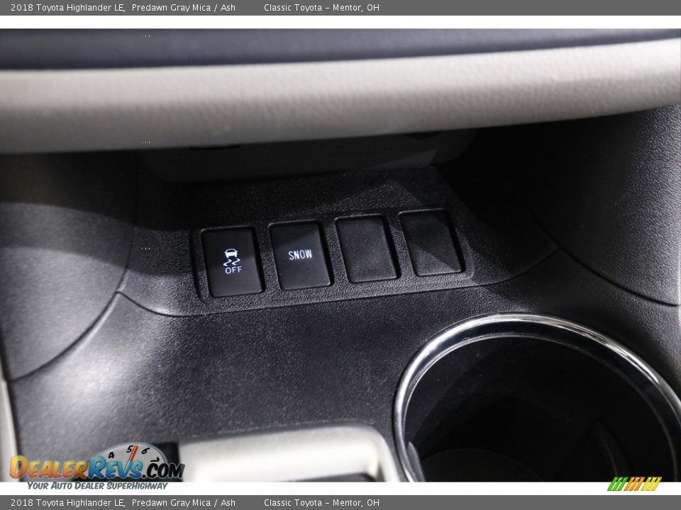2018 Toyota Highlander LE Predawn Gray Mica / Ash Photo #13