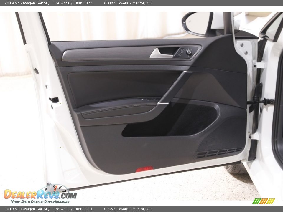 2019 Volkswagen Golf SE Pure White / Titan Black Photo #4