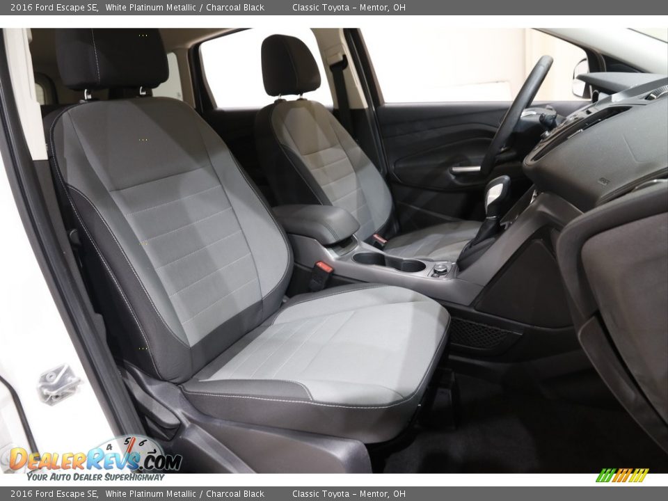 2016 Ford Escape SE White Platinum Metallic / Charcoal Black Photo #14