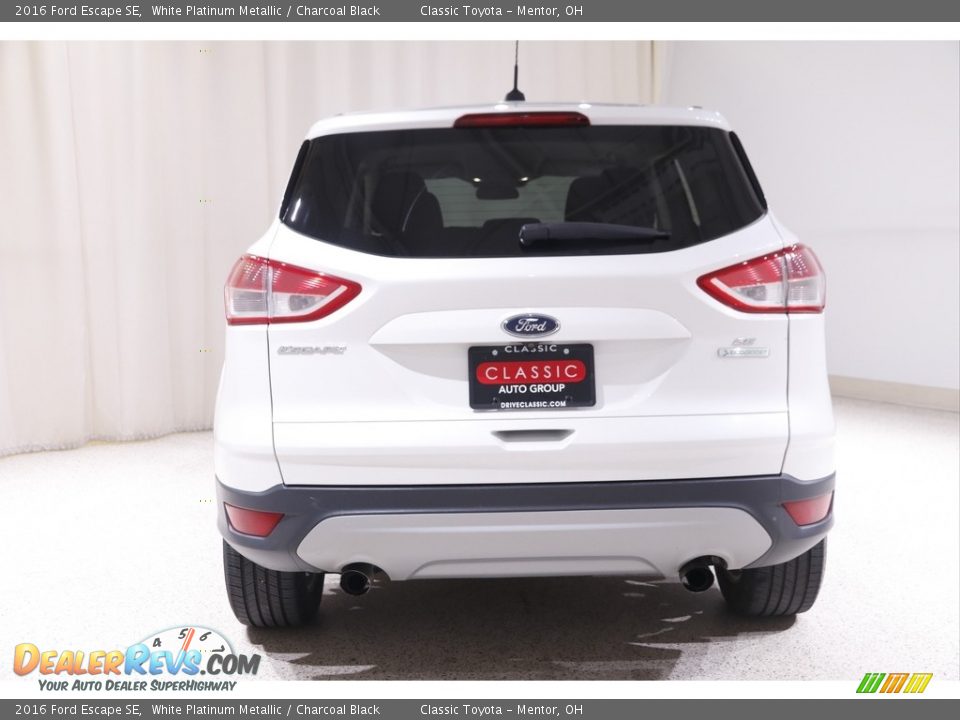 2016 Ford Escape SE White Platinum Metallic / Charcoal Black Photo #17