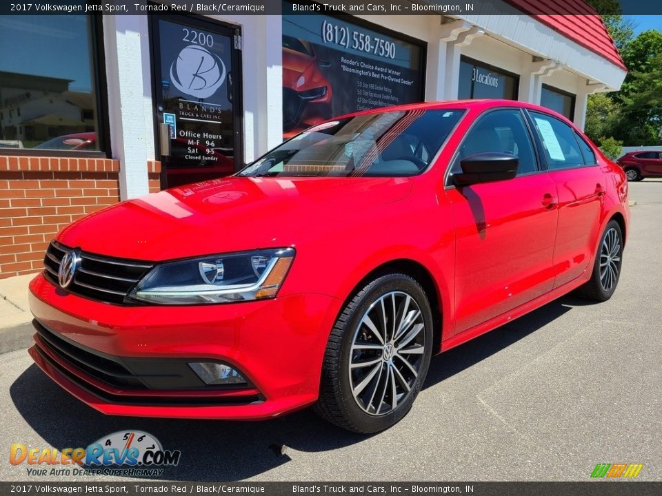 Front 3/4 View of 2017 Volkswagen Jetta Sport Photo #2