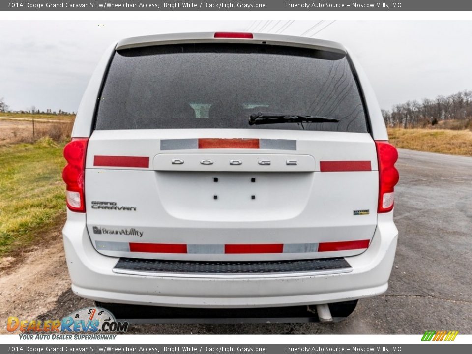 2014 Dodge Grand Caravan SE w/Wheelchair Access Bright White / Black/Light Graystone Photo #5