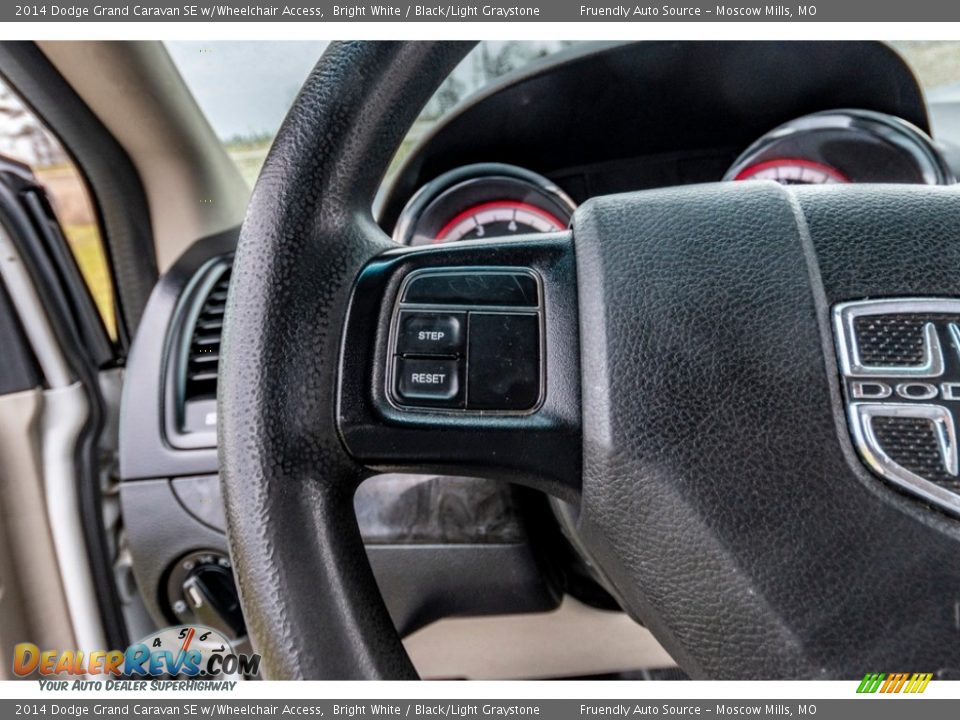 2014 Dodge Grand Caravan SE w/Wheelchair Access Bright White / Black/Light Graystone Photo #33