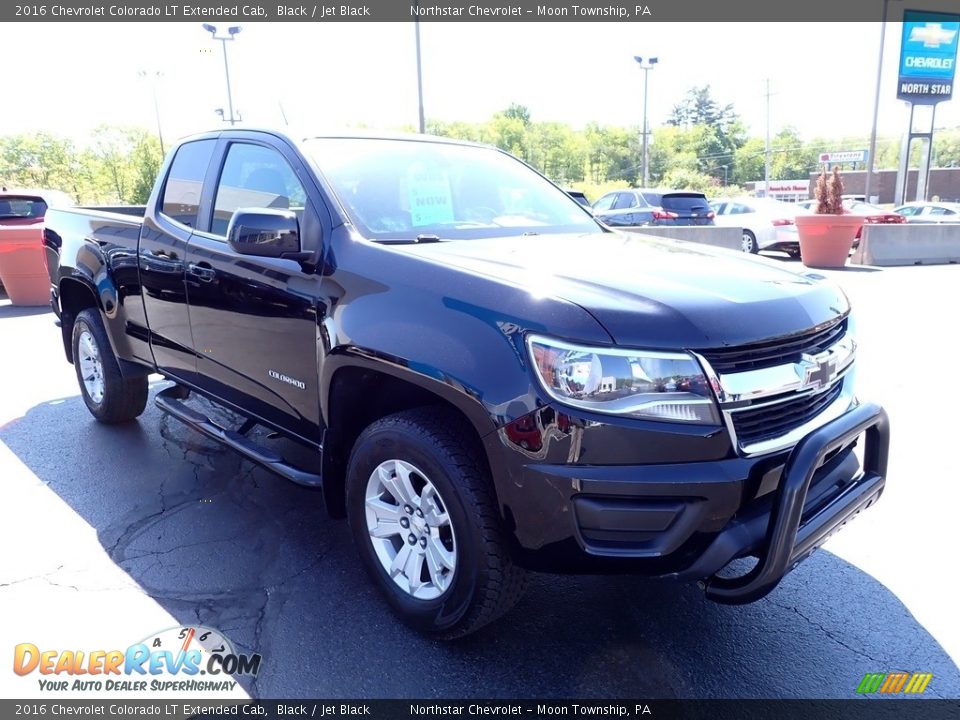 Front 3/4 View of 2016 Chevrolet Colorado LT Extended Cab Photo #10
