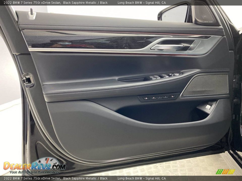 Door Panel of 2022 BMW 7 Series 750i xDrive Sedan Photo #10