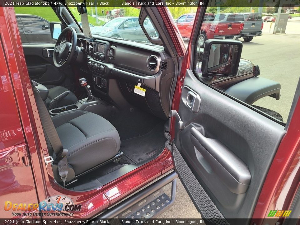 2021 Jeep Gladiator Sport 4x4 Snazzberry Pearl / Black Photo #31