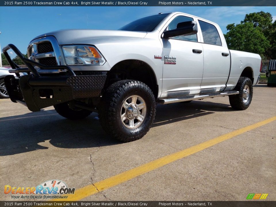 Front 3/4 View of 2015 Ram 2500 Tradesman Crew Cab 4x4 Photo #2