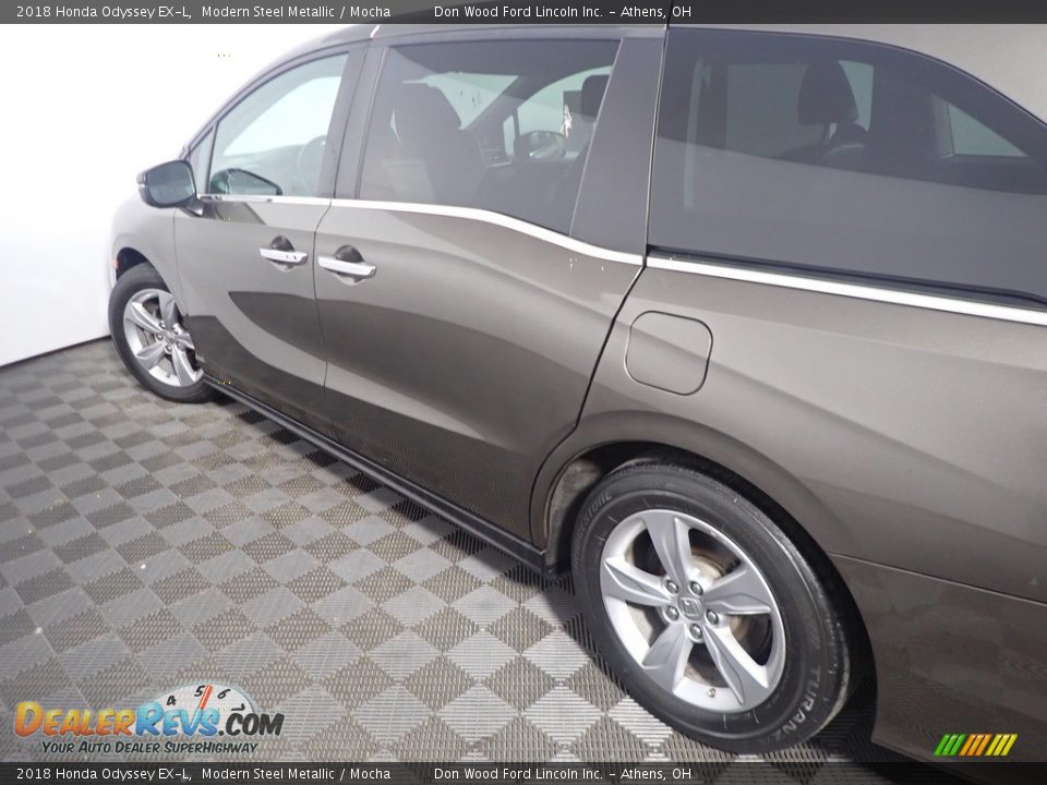 2018 Honda Odyssey EX-L Modern Steel Metallic / Mocha Photo #24