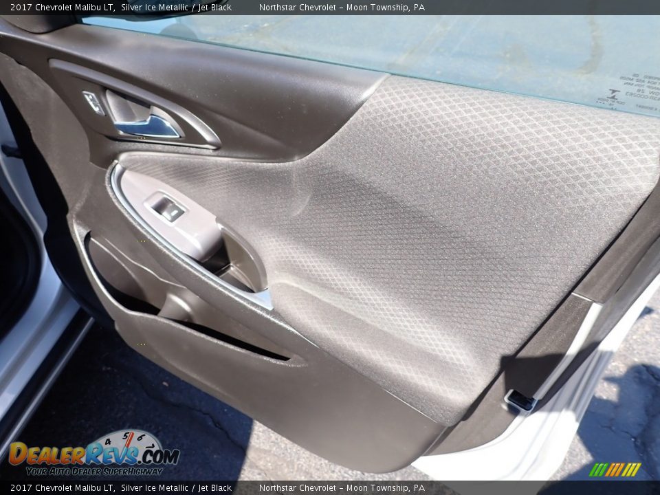 2017 Chevrolet Malibu LT Silver Ice Metallic / Jet Black Photo #17