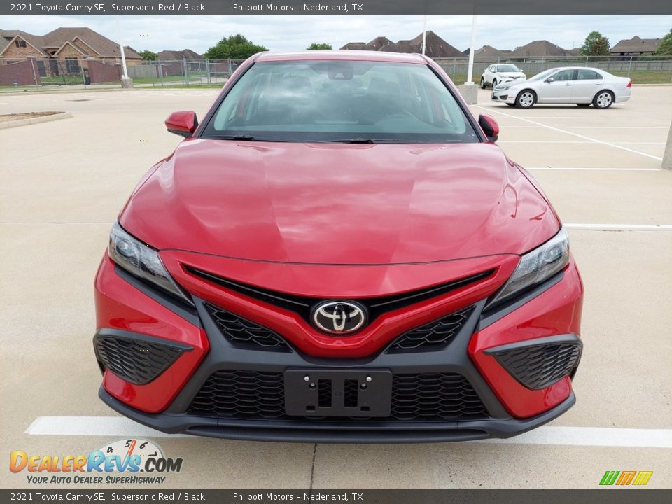 2021 Toyota Camry SE Supersonic Red / Black Photo #9