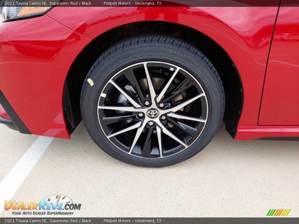 2021 Toyota Camry SE Supersonic Red / Black Photo #10