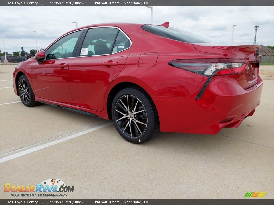 2021 Toyota Camry SE Supersonic Red / Black Photo #11