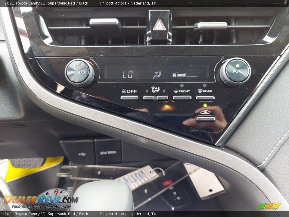 2021 Toyota Camry SE Supersonic Red / Black Photo #22