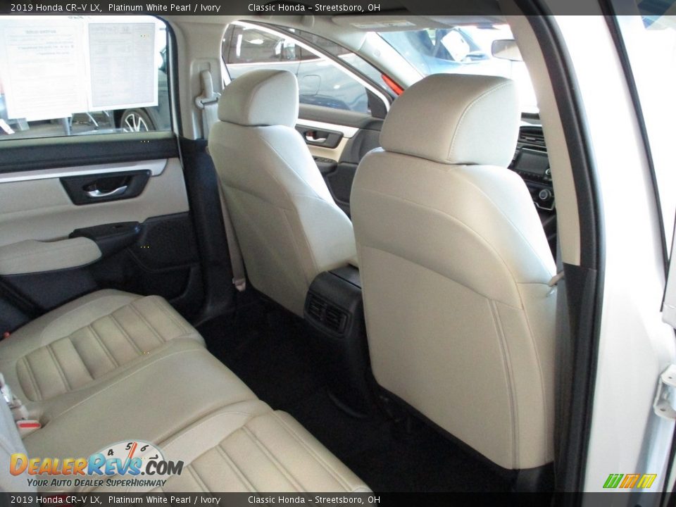 2019 Honda CR-V LX Platinum White Pearl / Ivory Photo #18