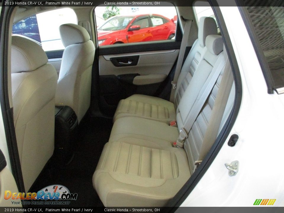 2019 Honda CR-V LX Platinum White Pearl / Ivory Photo #24