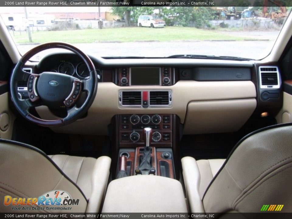 2006 Land Rover Range Rover HSE Chawton White / Parchment/Navy Photo #13