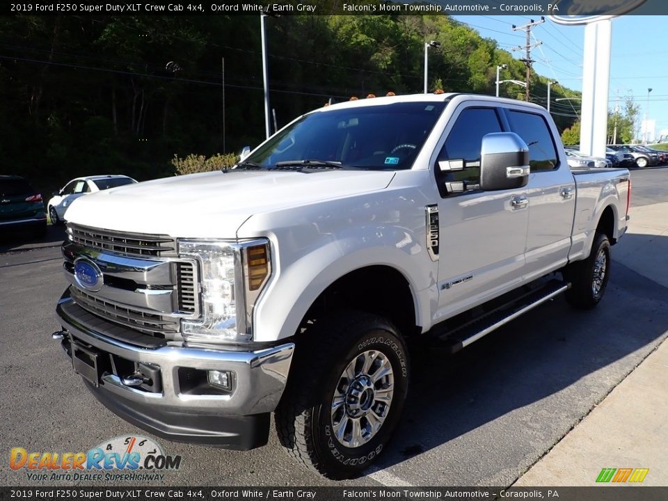 2019 Ford F250 Super Duty XLT Crew Cab 4x4 Oxford White / Earth Gray Photo #7