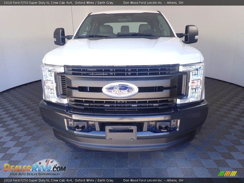 2019 Ford F250 Super Duty XL Crew Cab 4x4 Oxford White / Earth Gray Photo #5