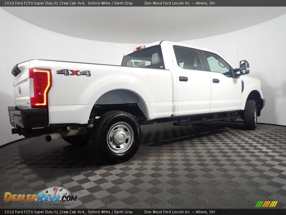 2019 Ford F250 Super Duty XL Crew Cab 4x4 Oxford White / Earth Gray Photo #15