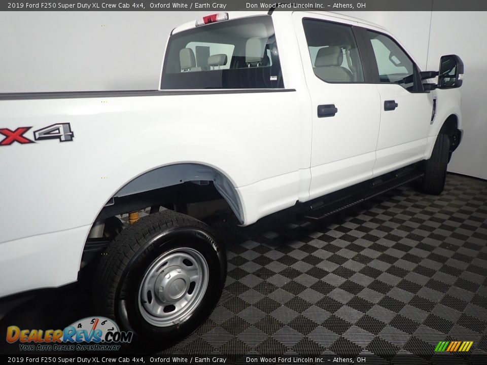 2019 Ford F250 Super Duty XL Crew Cab 4x4 Oxford White / Earth Gray Photo #18