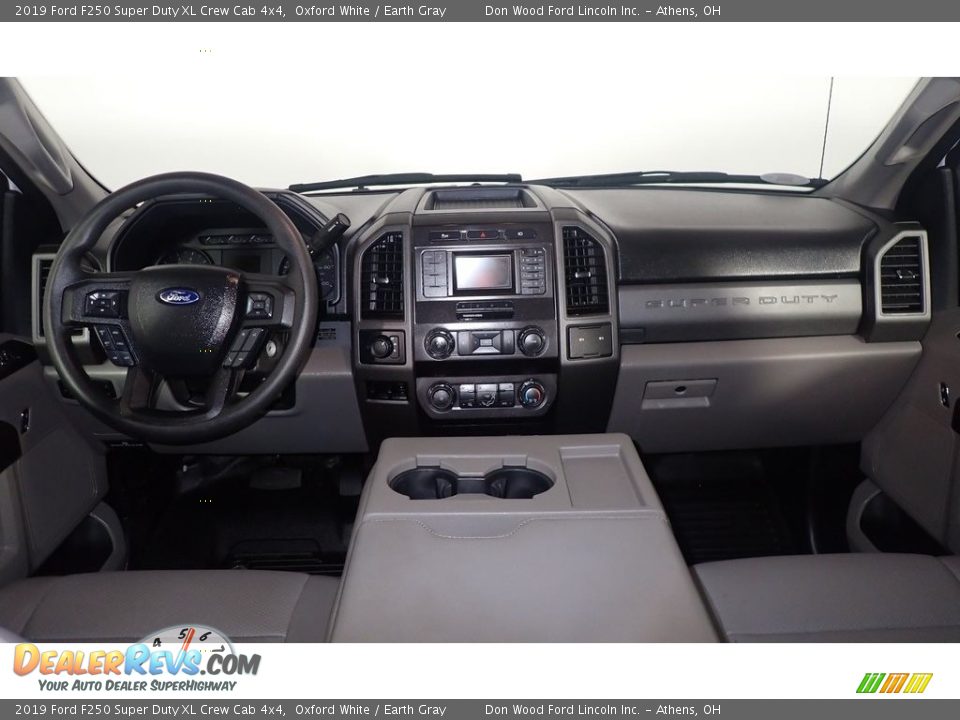 2019 Ford F250 Super Duty XL Crew Cab 4x4 Oxford White / Earth Gray Photo #24