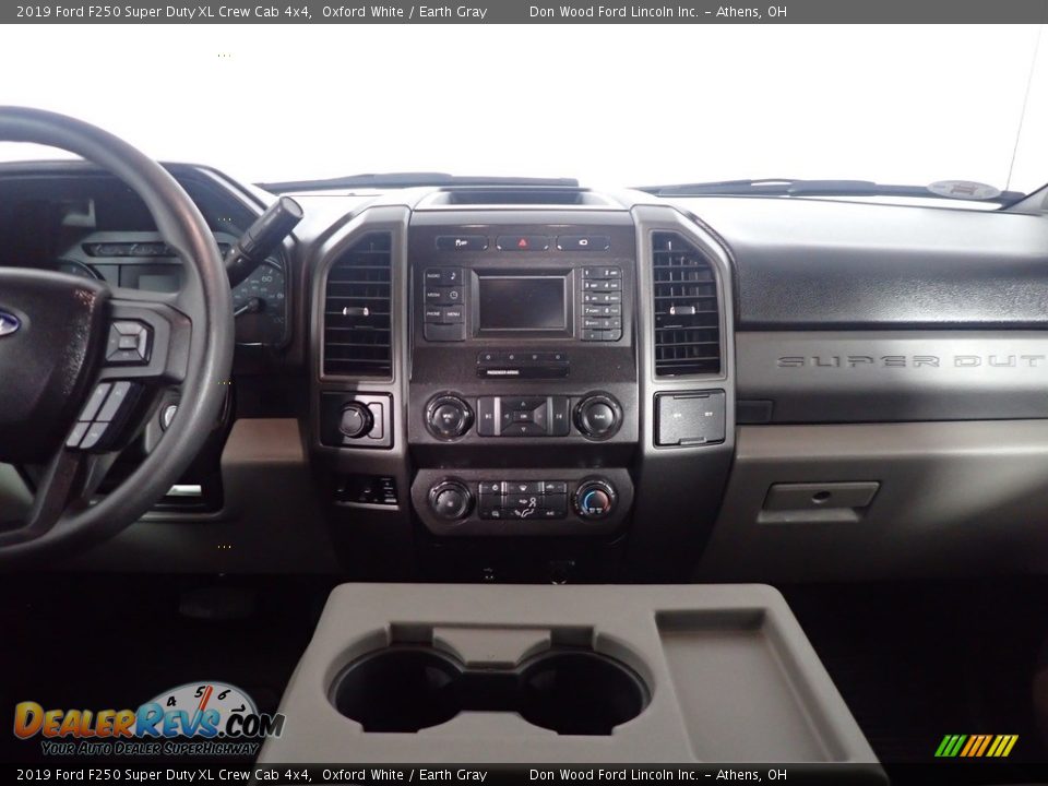 2019 Ford F250 Super Duty XL Crew Cab 4x4 Oxford White / Earth Gray Photo #25