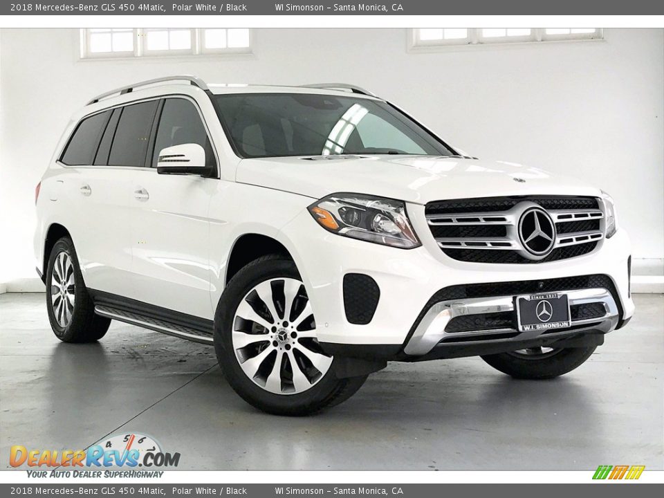 Front 3/4 View of 2018 Mercedes-Benz GLS 450 4Matic Photo #34