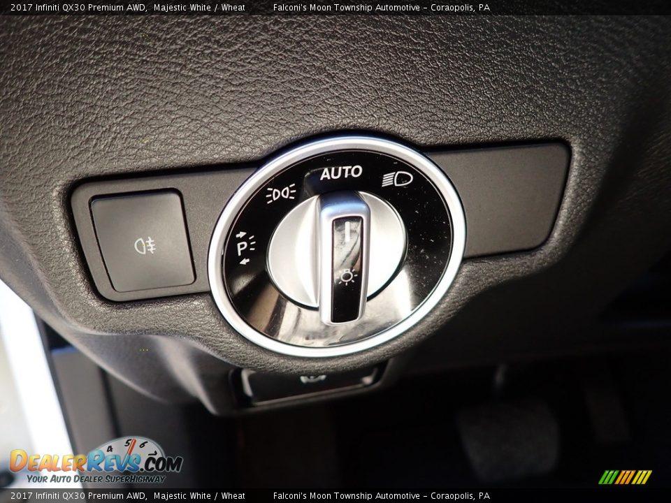 Controls of 2017 Infiniti QX30 Premium AWD Photo #25